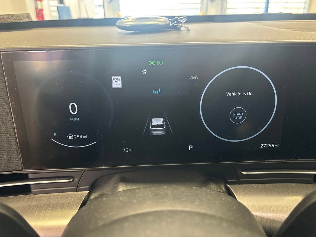 Used 2024 Hyundai Kona SEL w/ Convenience Package AWD/4WD image 4