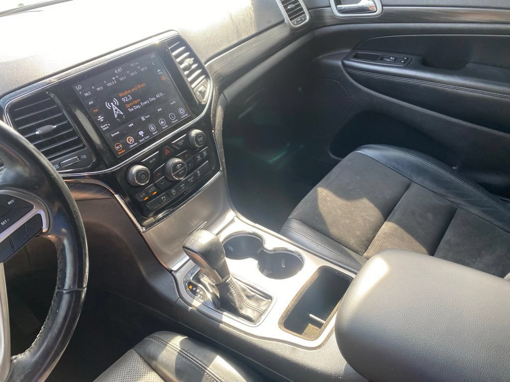 Used 2020 Jeep Grand Cherokee Altitude AWD/4WD image 24