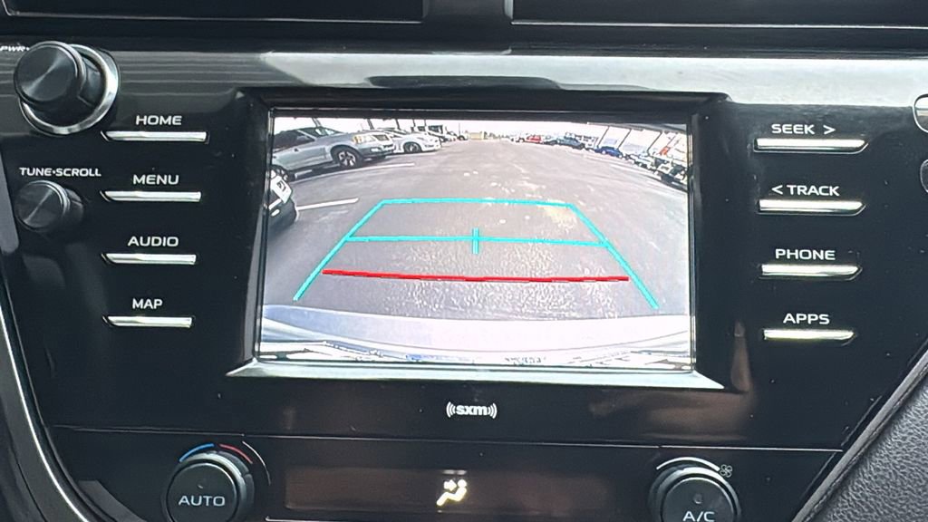 Used 2020 Toyota Camry SE w/ Carpet Mat Package FWD image 16