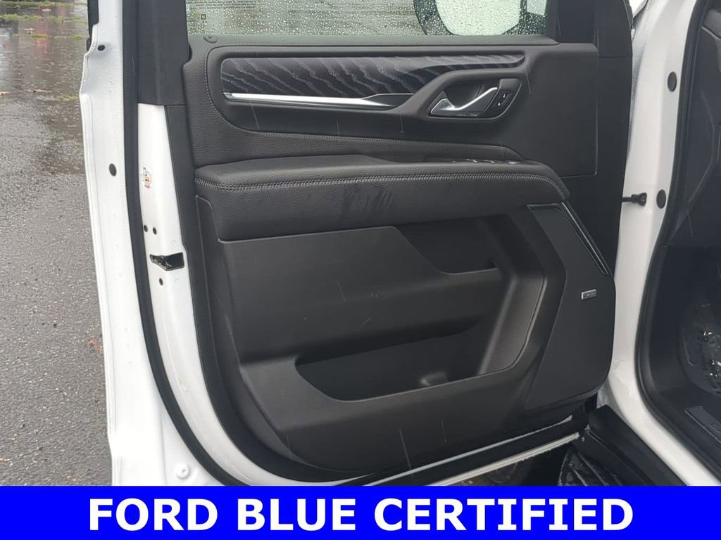 Used 2024 GMC Yukon Denali image 9
