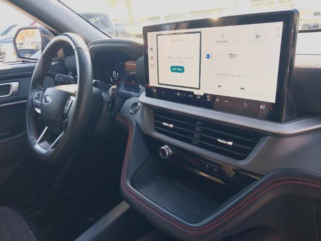 Certified 2025 Ford Explorer ST-Line AWD/4WD image 27