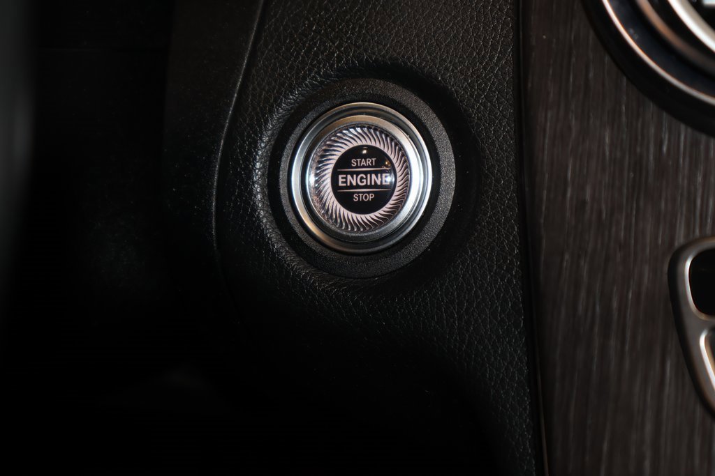 Used 2021 Mercedes-Benz C 300 4MATIC Sedan image 30