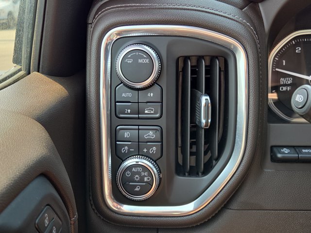 Used 2021 GMC Sierra 1500 SLT w/ Technology Package AWD/4WD image 28