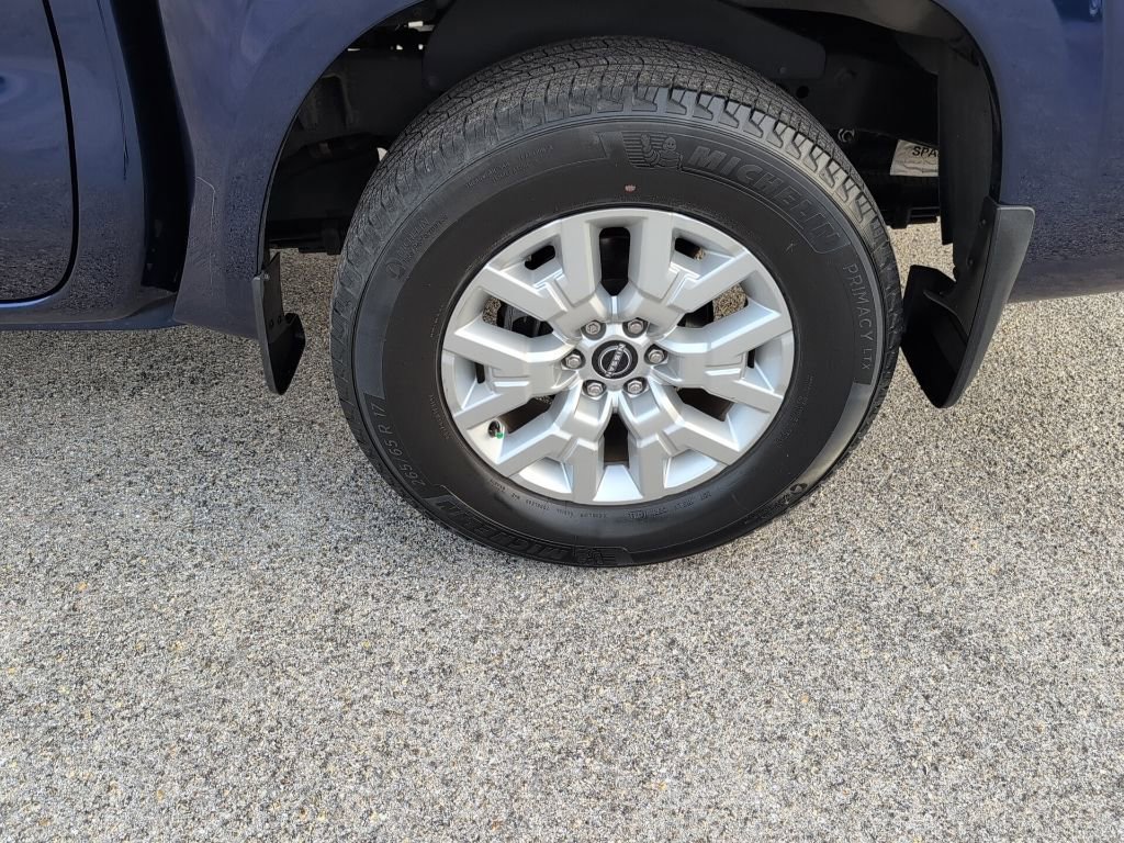 Used 2023 Nissan Frontier SV w/ SV Convenience Package image 13