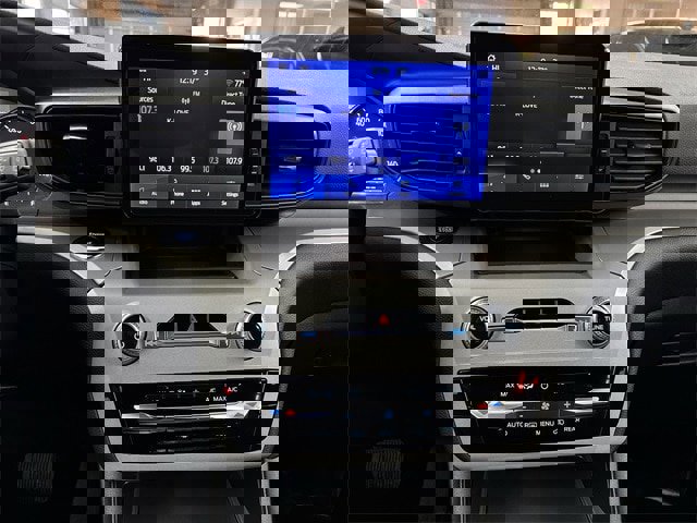 Certified 2023 Ford Explorer XLT image 8