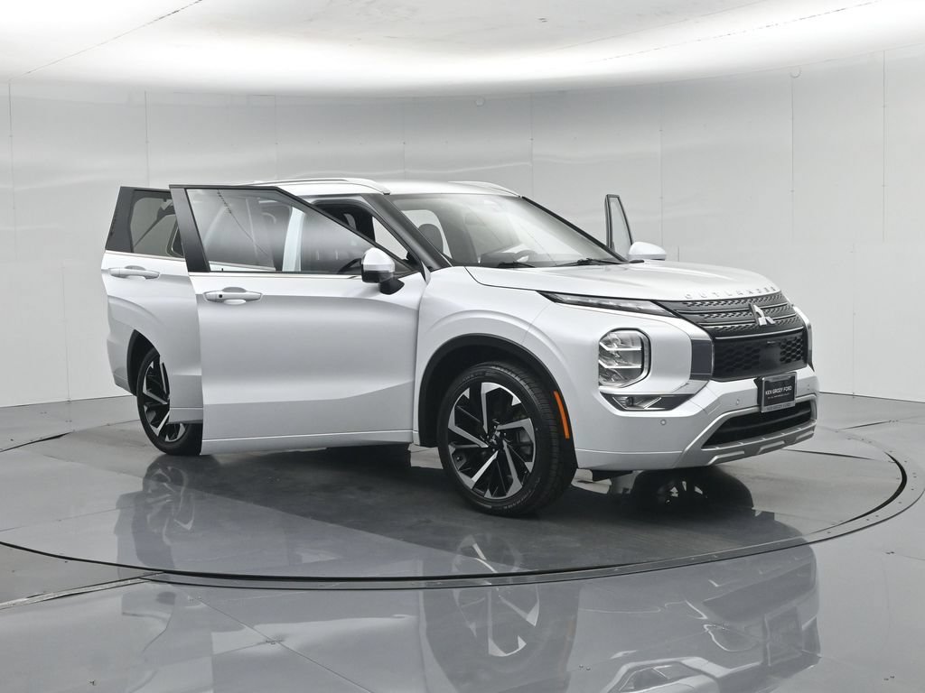 Used 2024 Mitsubishi Outlander SEL FWD image 30