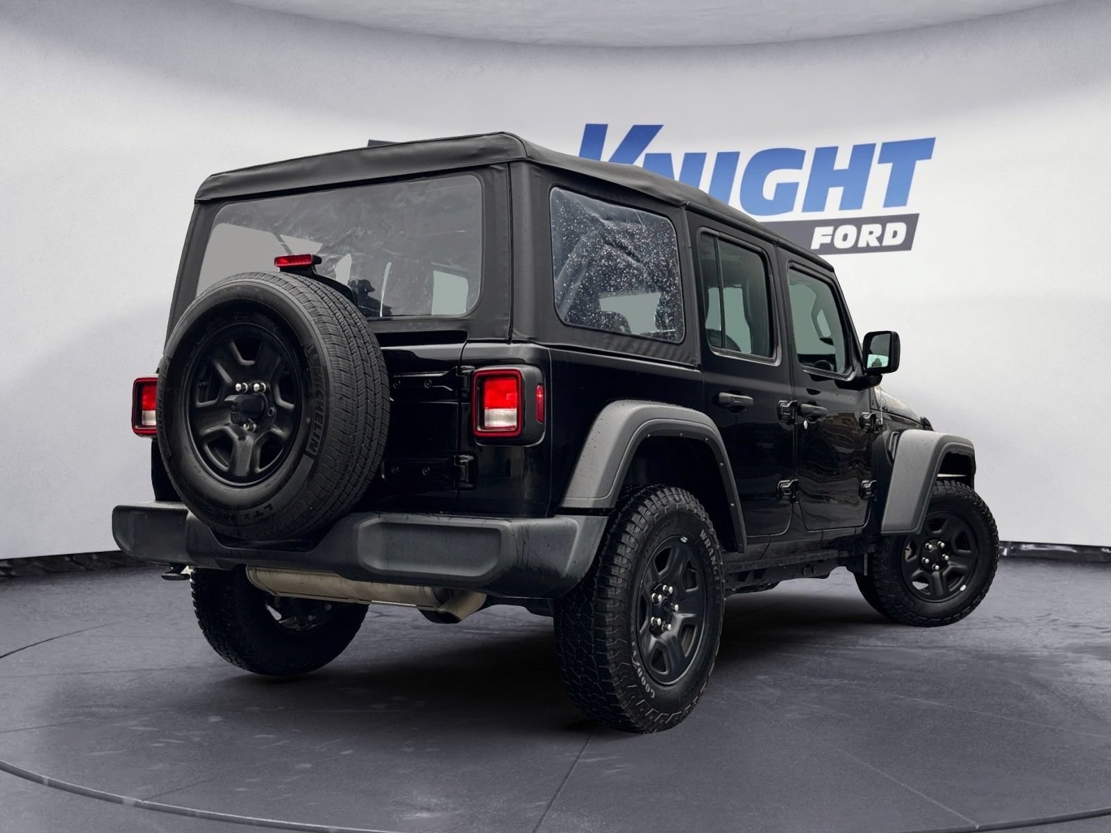 Used 2023 Jeep Wrangler Unlimited Sport AWD/4WD image 5
