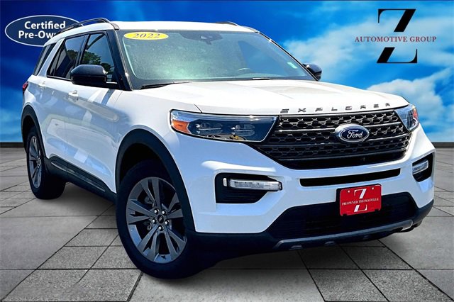 Certified 2022 Ford Explorer XLT w/ Equipment Group 202A image 12