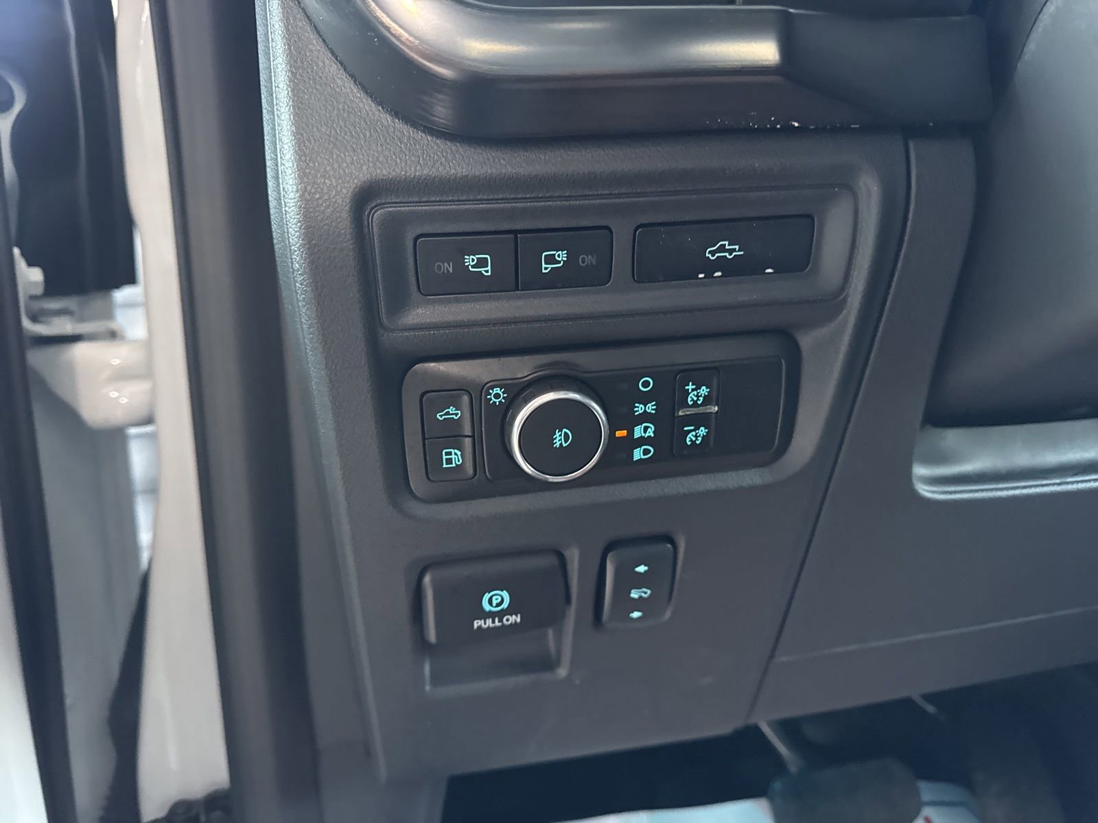 Certified 2023 Ford F150 Lariat w/ Equipment Group 502A High image 30