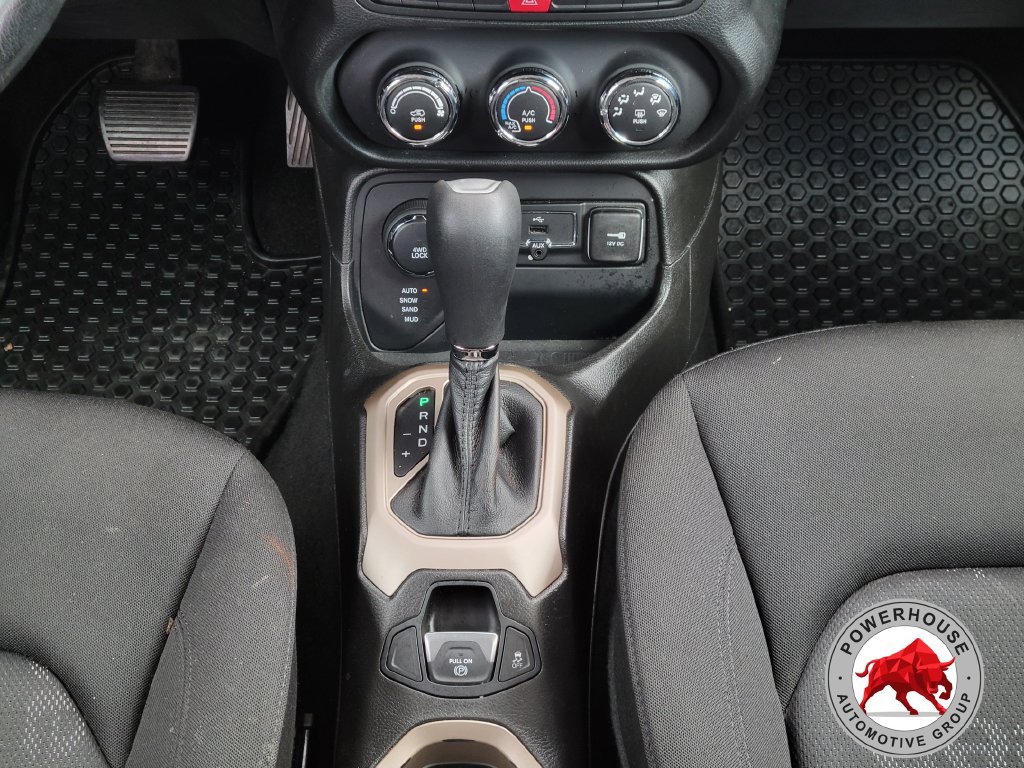 Used 2017 Jeep Renegade Latitude w/ Cold Weather Group AWD/4WD image 23