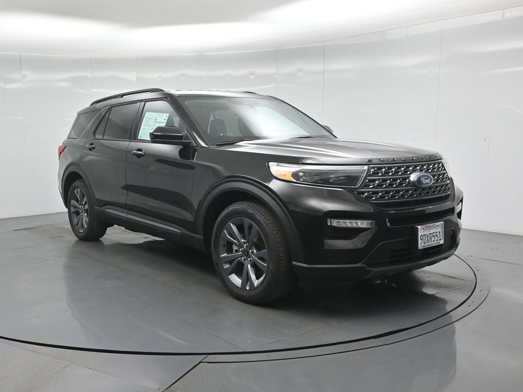 Certified 2022 Ford Explorer XLT w/ Equipment Group 202A image 52
