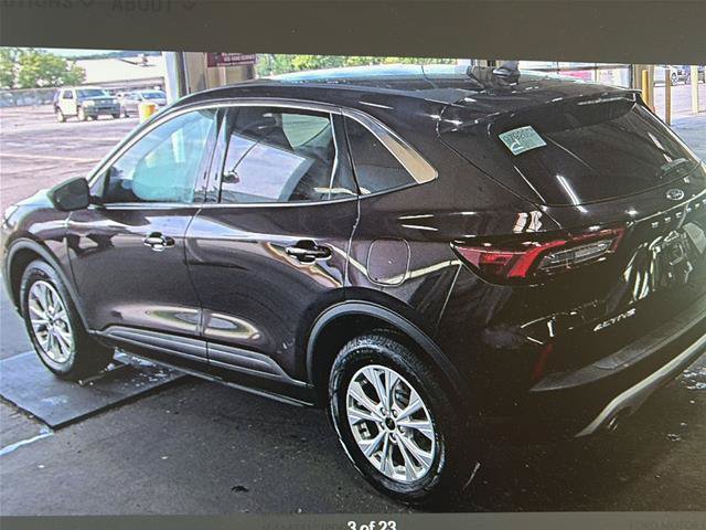 Certified 2023 Ford Escape Active AWD/4WD image 3