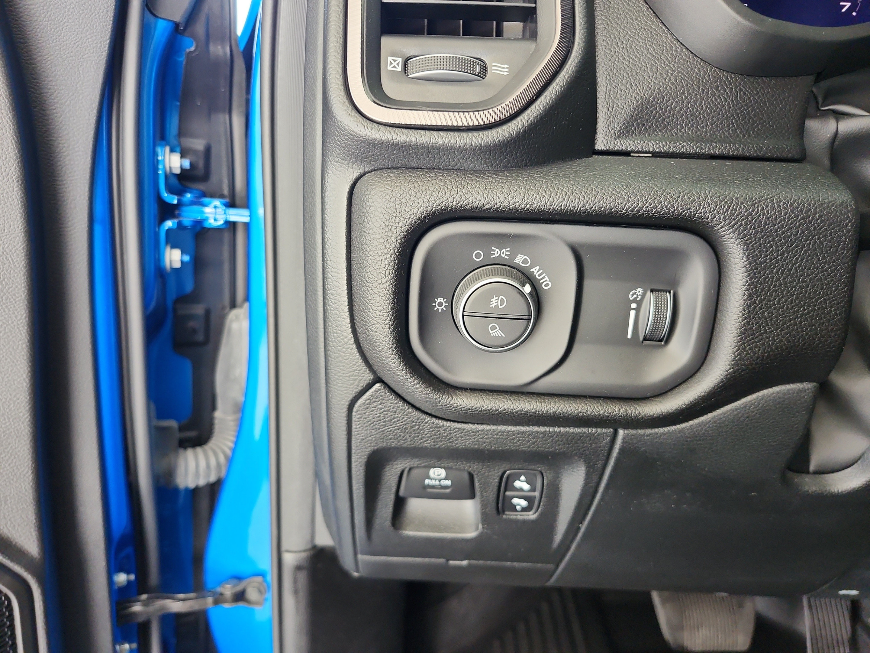 Used 2024 RAM 1500 Rebel w/ Rebel Level 1 Equipment Group AWD/4WD image 13