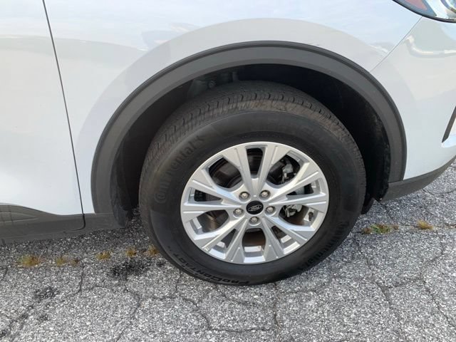 Certified 2025 Ford Escape Active AWD/4WD image 39