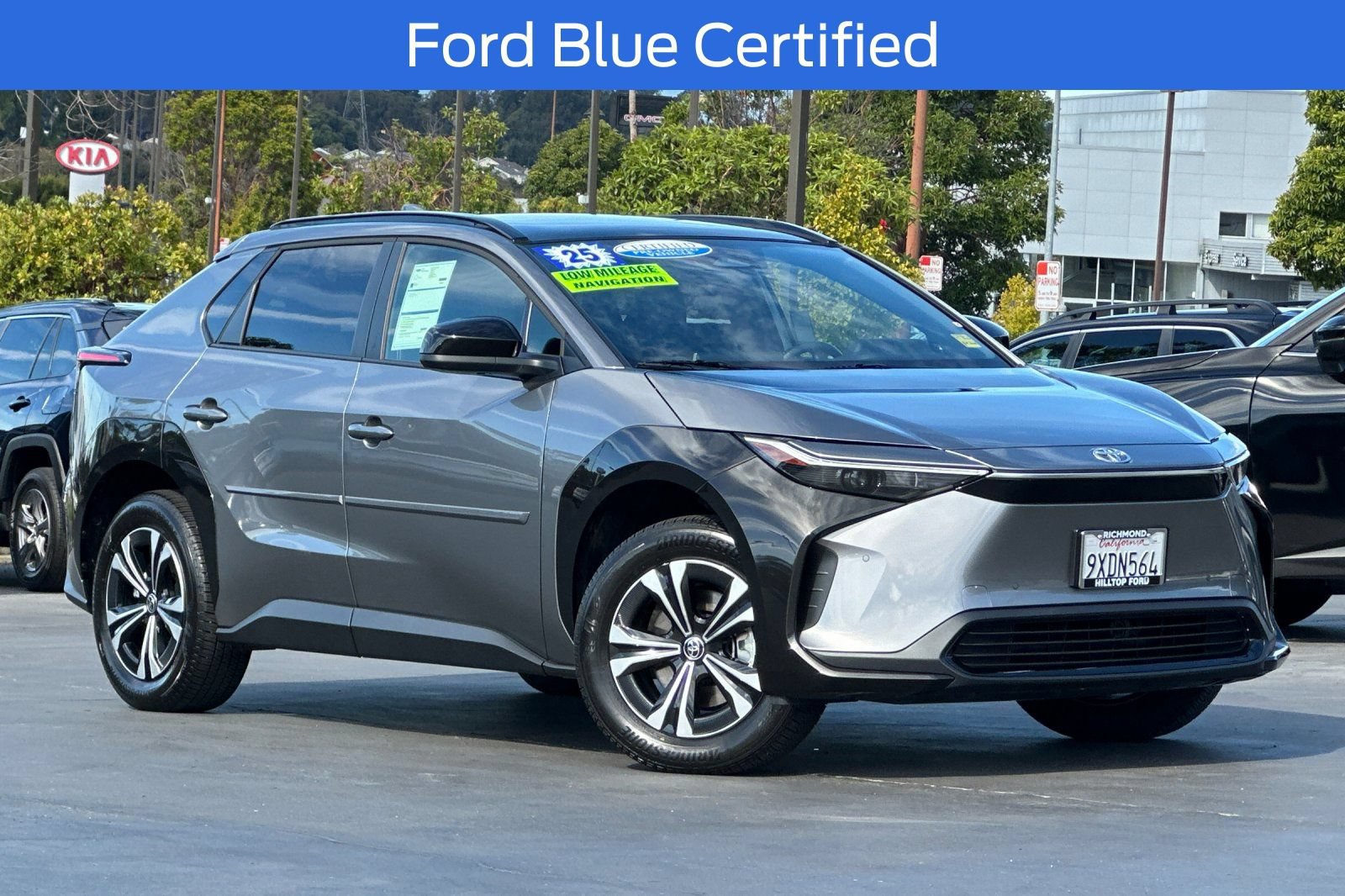 Used 2025 Toyota bZ4X FWD image 2