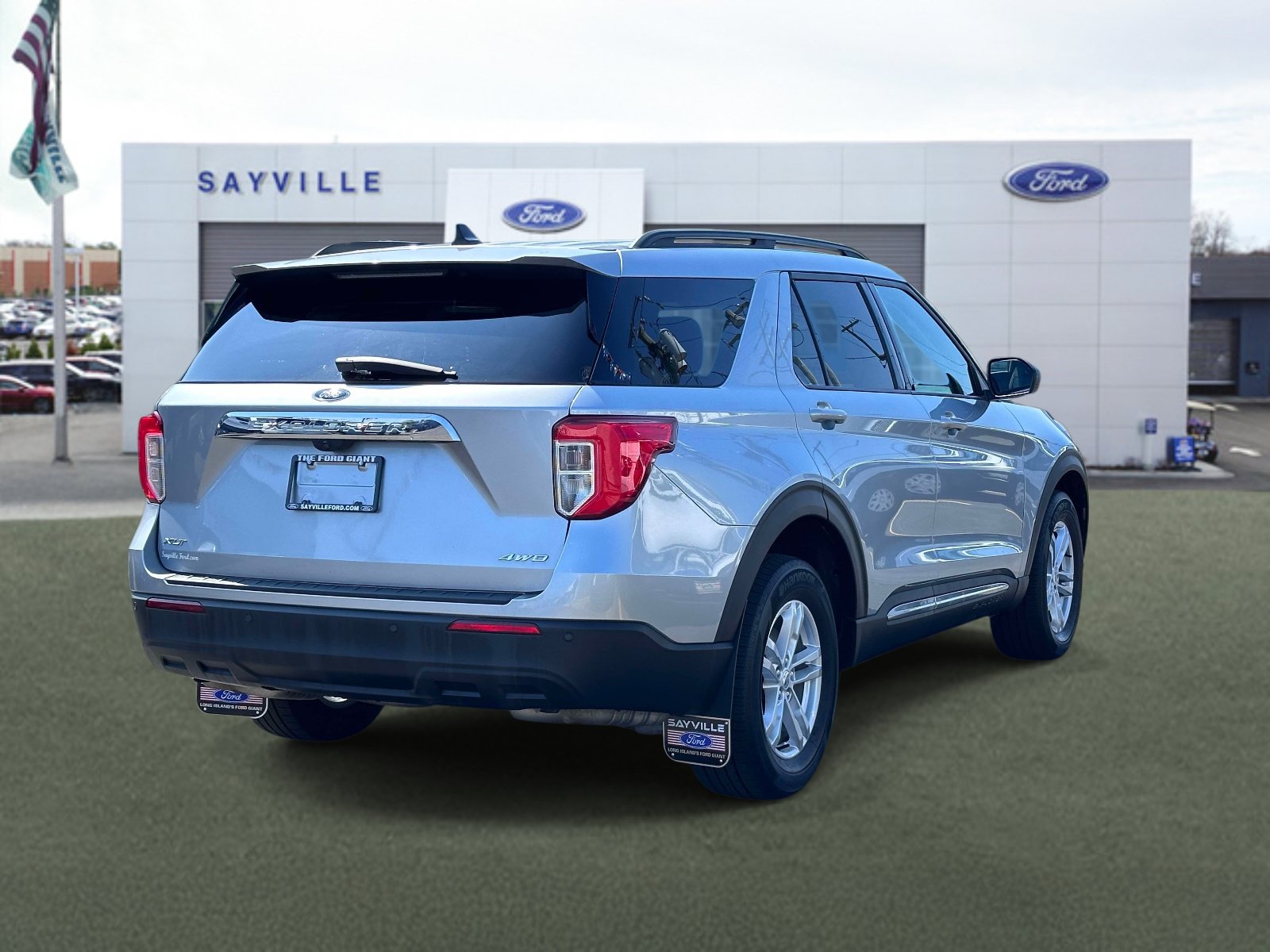 Certified 2023 Ford Explorer XLT AWD/4WD image 5