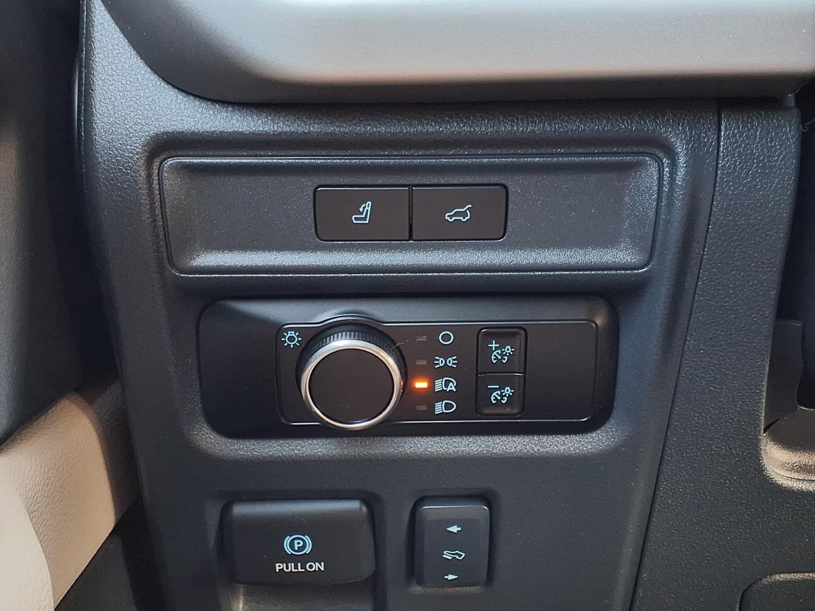 Certified 2024 Ford Expedition XLT RWD image 21