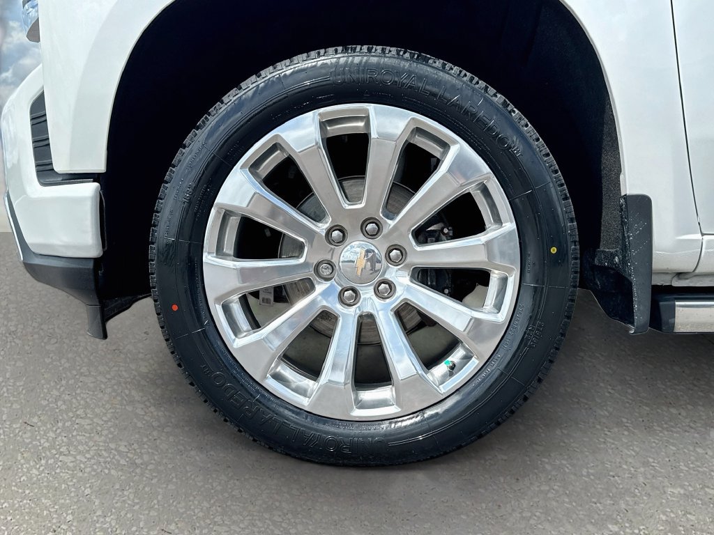 Used 2022 Chevrolet Silverado 1500 High Country AWD/4WD image 33