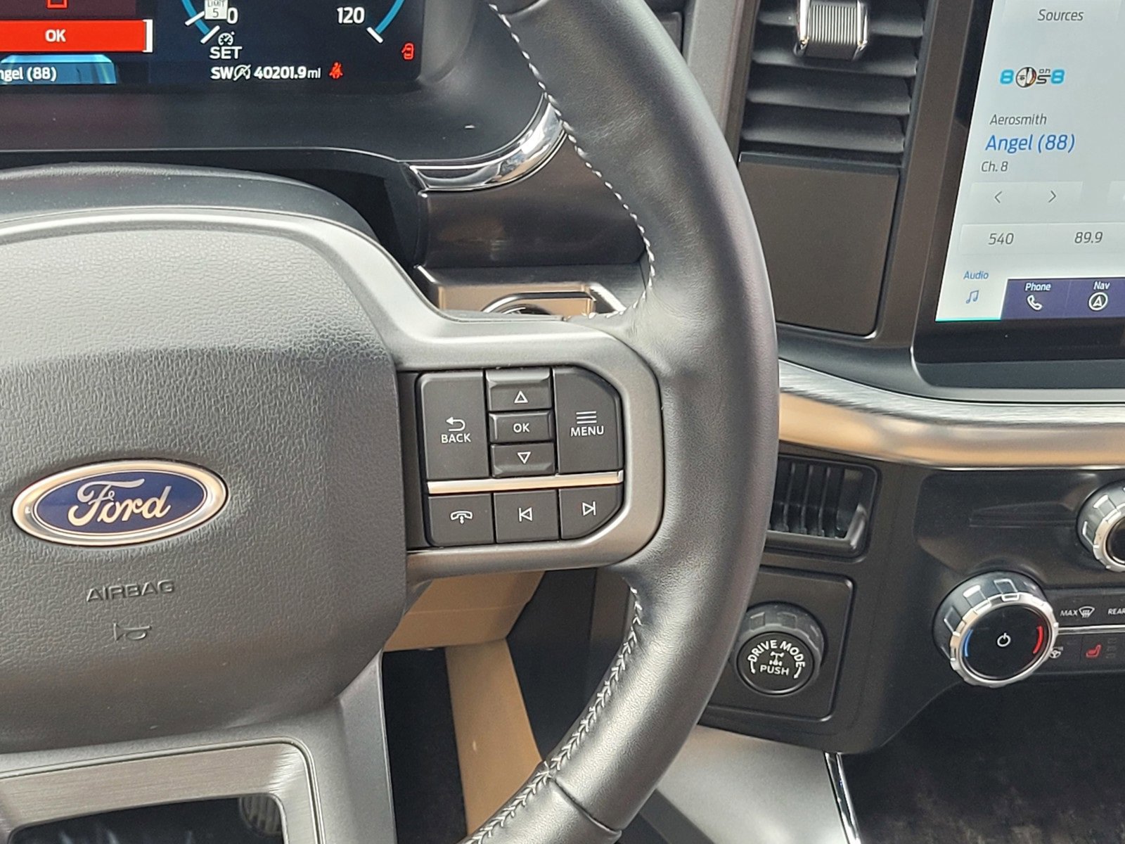 Certified 2022 Ford F150 Lariat w/ Equipment Group 502A High image 14