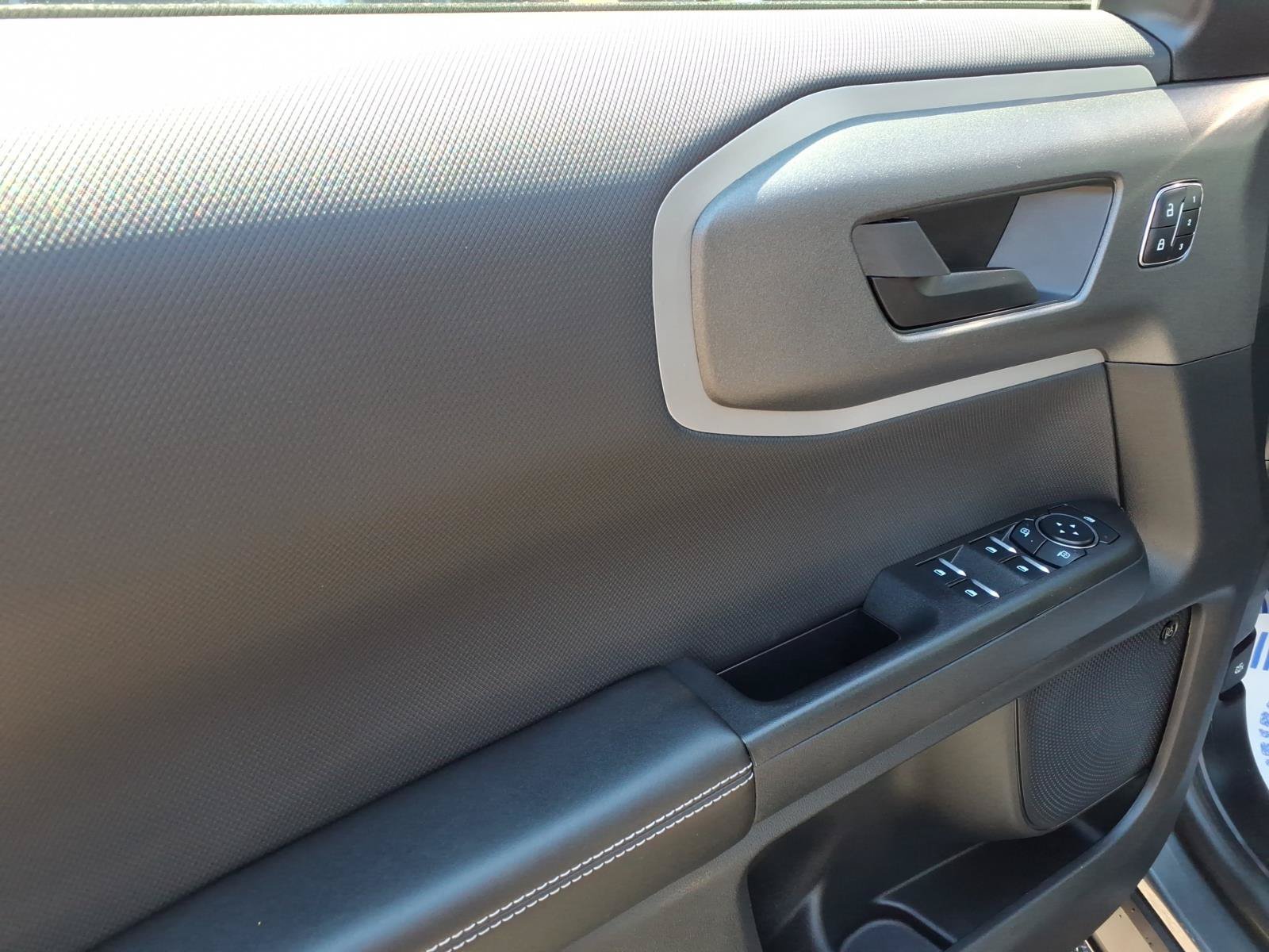 Certified 2025 Ford Bronco Sport Outer Banks w/ Outer Banks Tech Package+ AWD/4WD image 11