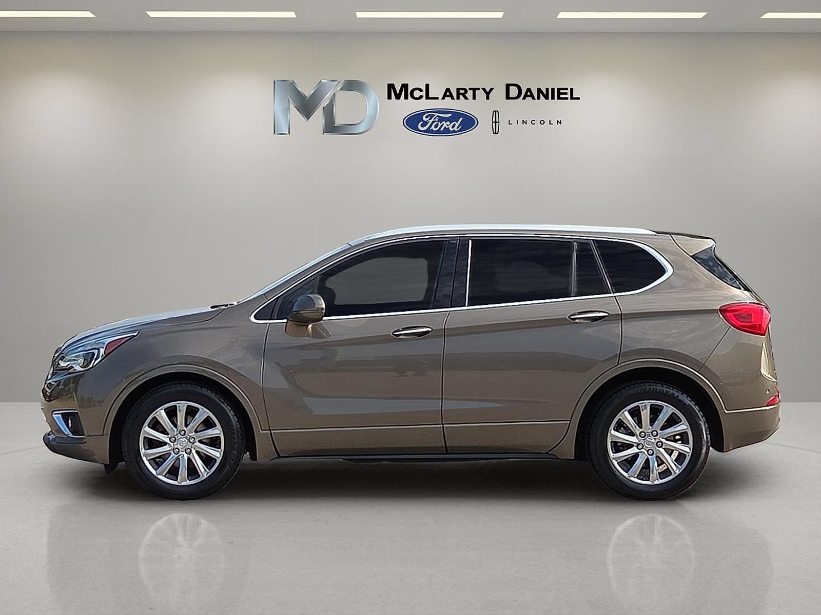 Used 2019 Buick Envision Essence FWD image 3