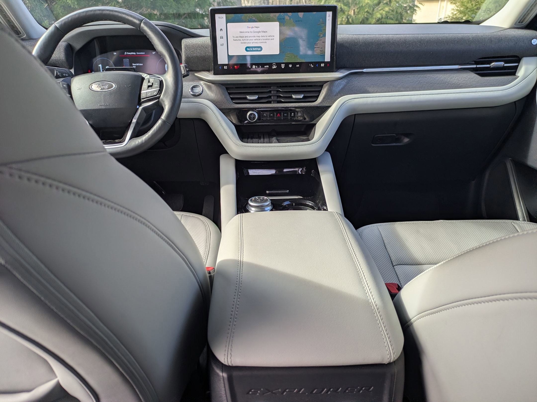 Certified 2025 Ford Explorer Platinum w/ Ultimate Package image 31