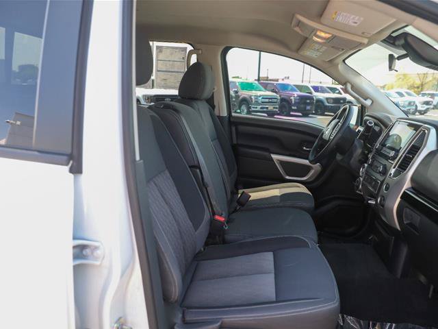 Used 2021 Nissan Titan SV AWD/4WD image 24