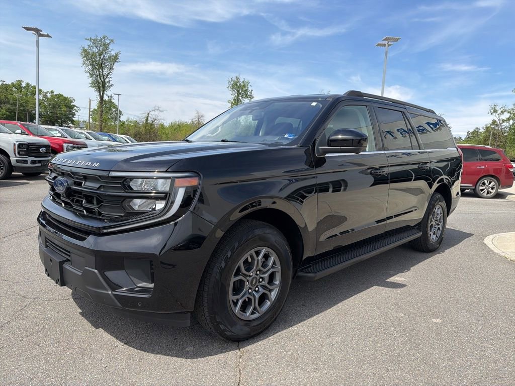 Certified 2025 Ford Expedition Max Active AWD/4WD image 8