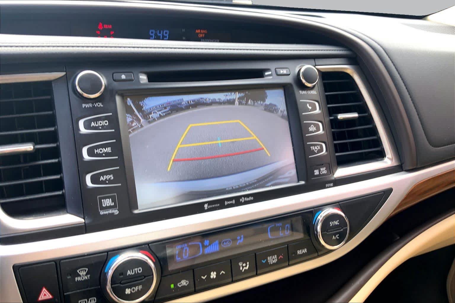 Used 2018 Toyota Highlander Limited w/ Carpet Mat Package (TMS) AWD/4WD image 27
