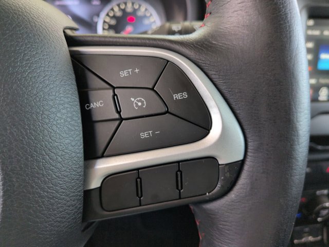 Used 2020 Jeep Renegade Trailhawk w/ Cold Weather Group AWD/4WD image 19