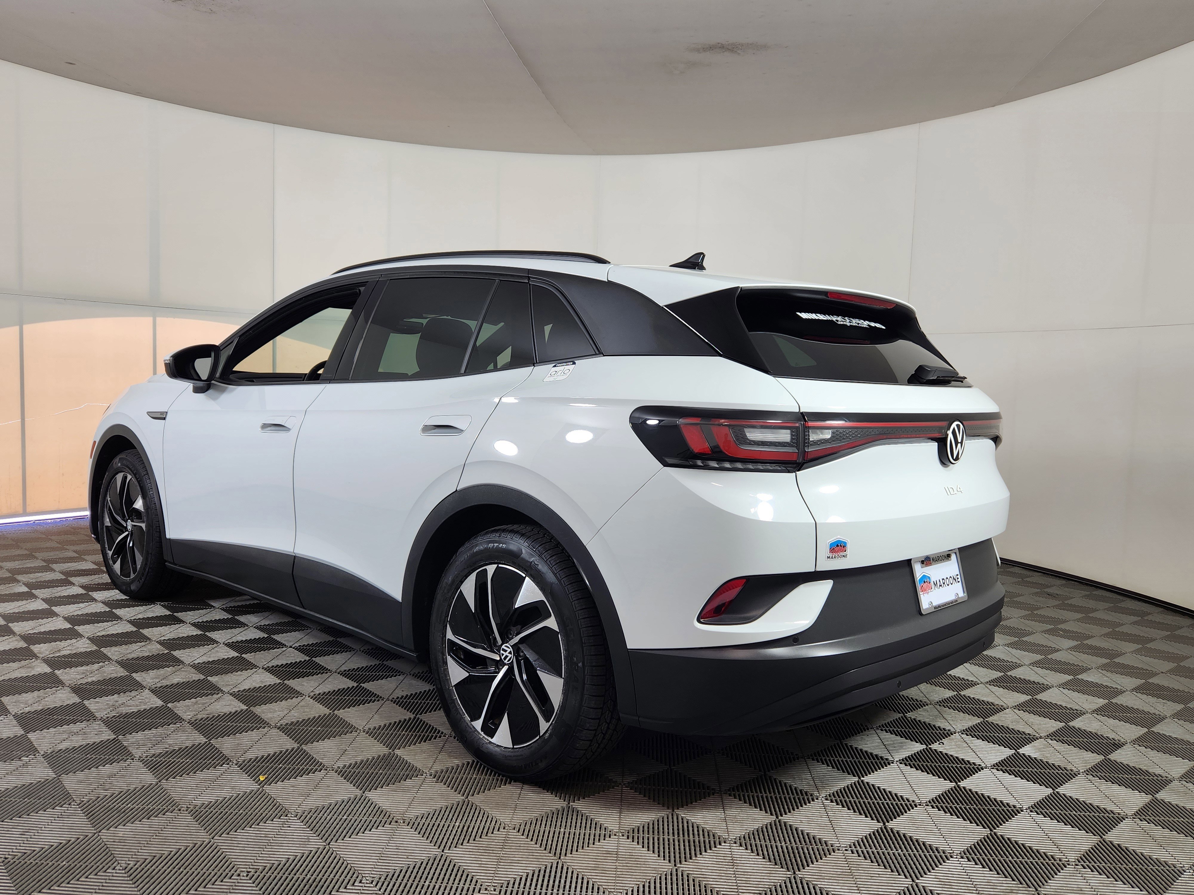 Used 2021 Volkswagen ID.4 Pro image 3