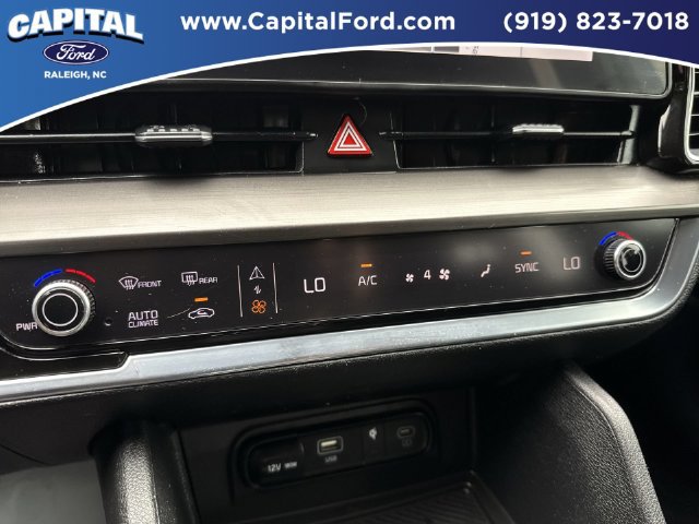 Used 2024 Kia Sportage EX AWD/4WD image 29
