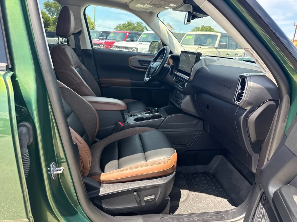 Certified 2025 Ford Bronco Sport Outer Banks w/ Outer Banks Tech Package+ AWD/4WD image 29