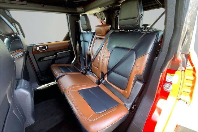Certified 2024 Ford Bronco Outer Banks w/ Sasquatch Package AWD/4WD image 26