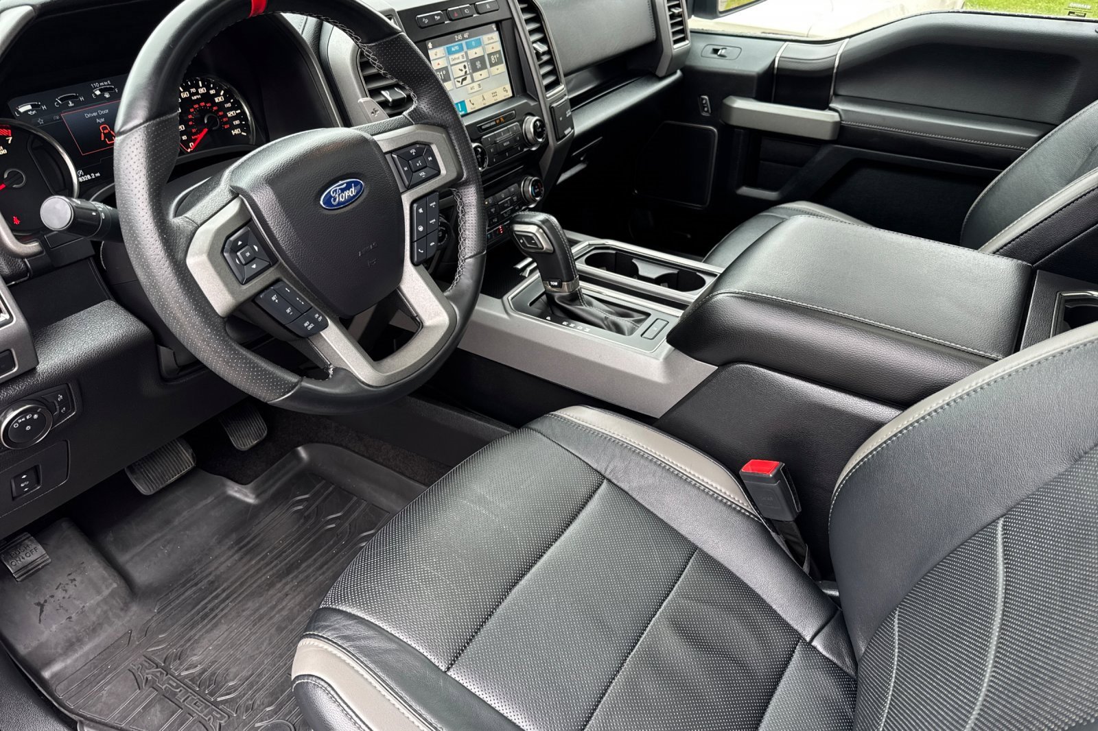 Certified 2018 Ford F150 Raptor w/ Equipment Group 802A Luxury image 11