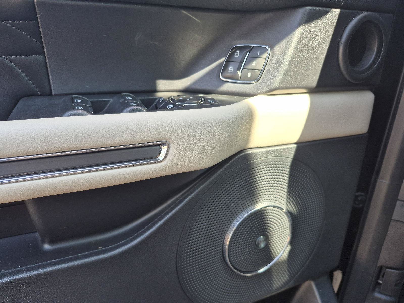 Certified 2019 Ford Expedition Platinum RWD image 4
