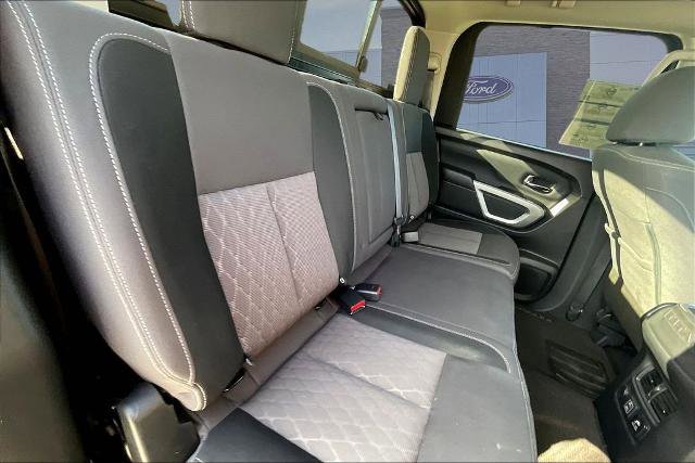 Used 2024 Nissan Titan SV w/ SV Convenience Package RWD image 26