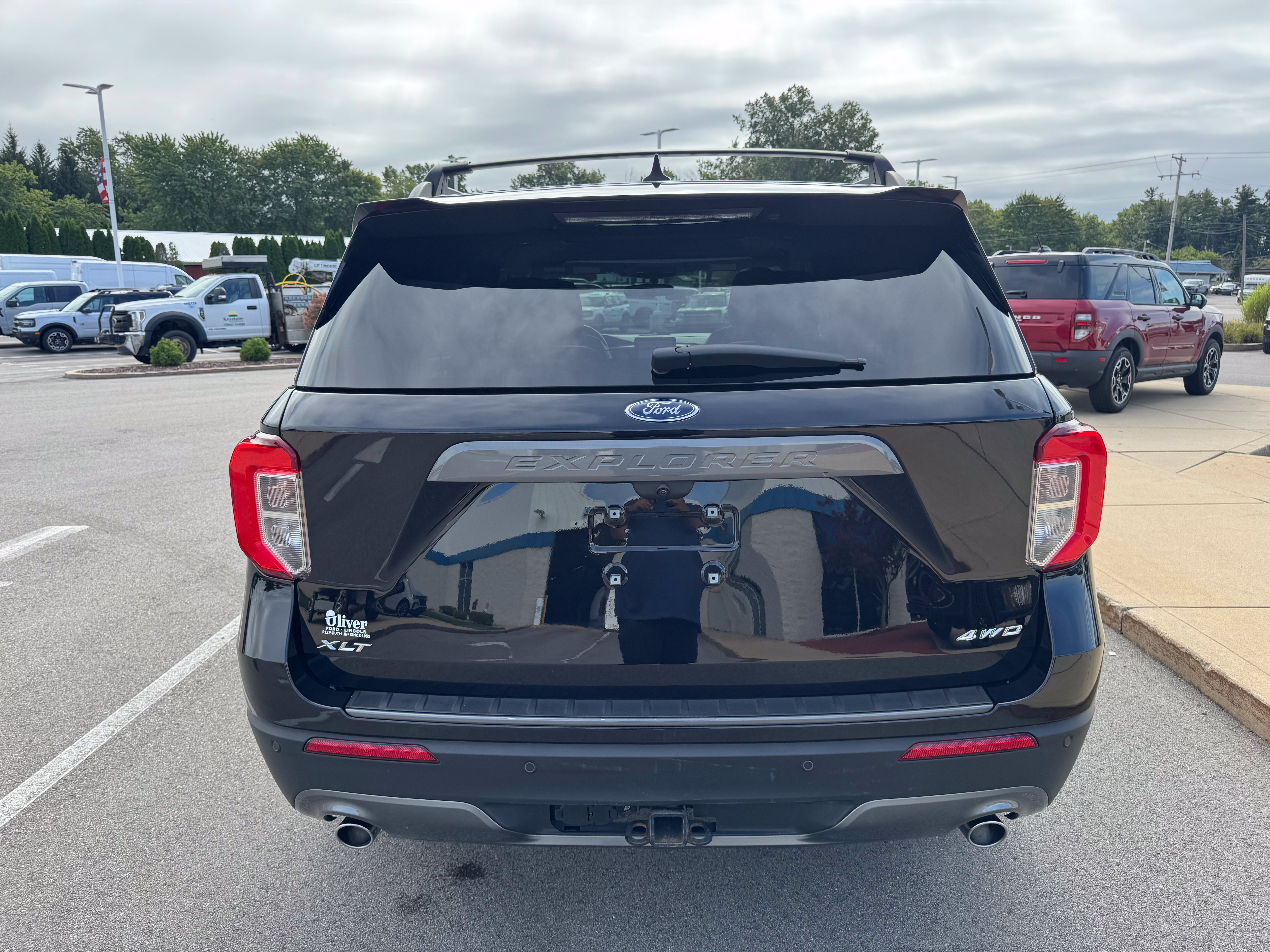 Certified 2024 Ford Explorer XLT w/ Equipment Group 202A AWD/4WD image 6