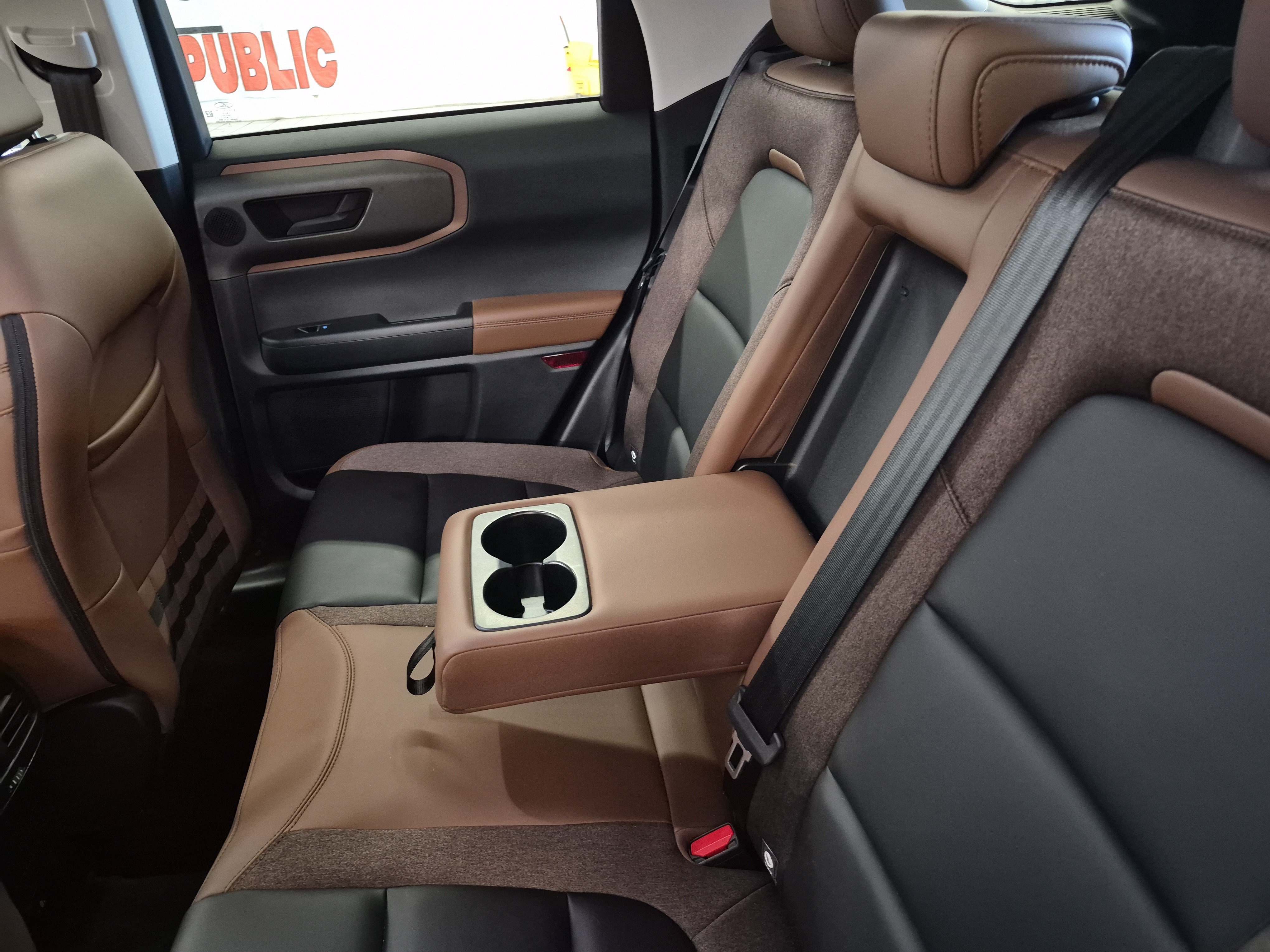 Certified 2025 Ford Bronco Sport Outer Banks w/ Outer Banks Tech Package+ AWD/4WD image 16