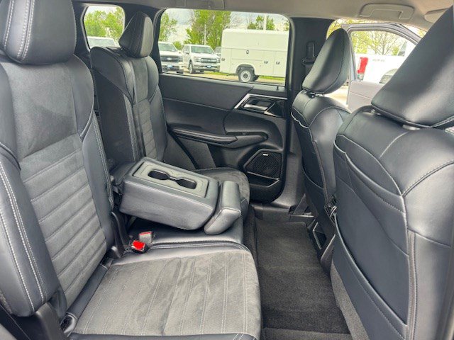 Used 2025 Mitsubishi Outlander SE AWD/4WD image 34