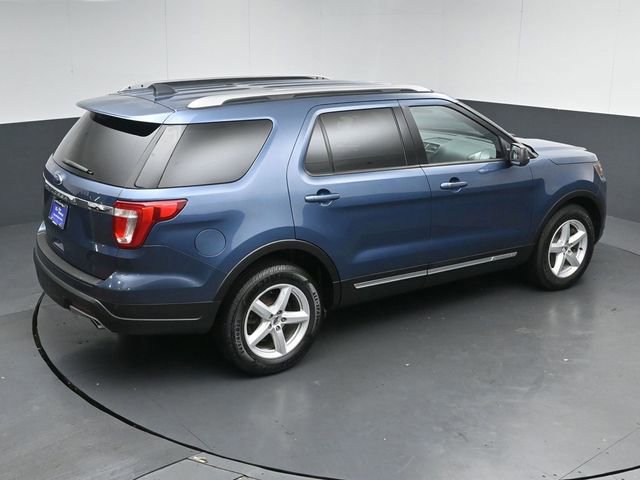 Certified 2018 Ford Explorer XLT image 18