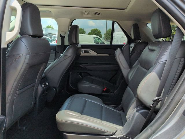 Certified 2025 Ford Explorer Active w/ Active Comfort Package AWD/4WD image 16