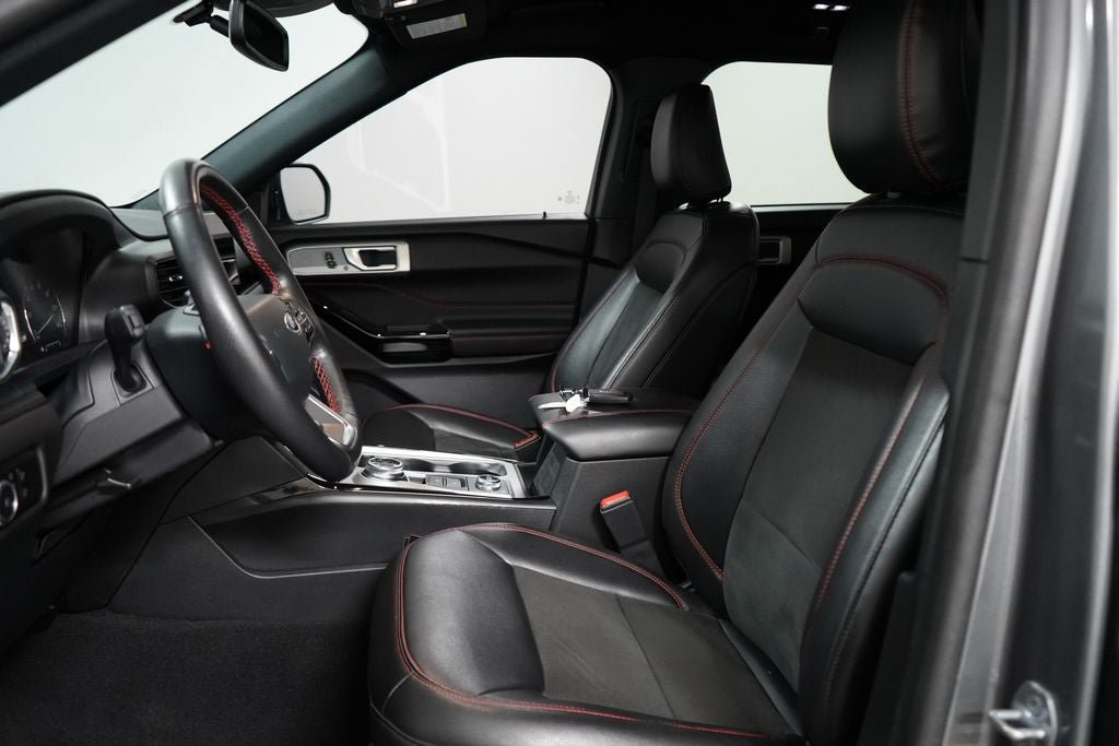 Certified 2023 Ford Explorer ST-Line AWD/4WD image 14
