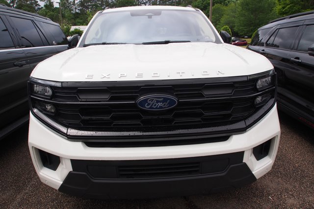 Certified 2025 Ford Expedition Max Active RWD image 3