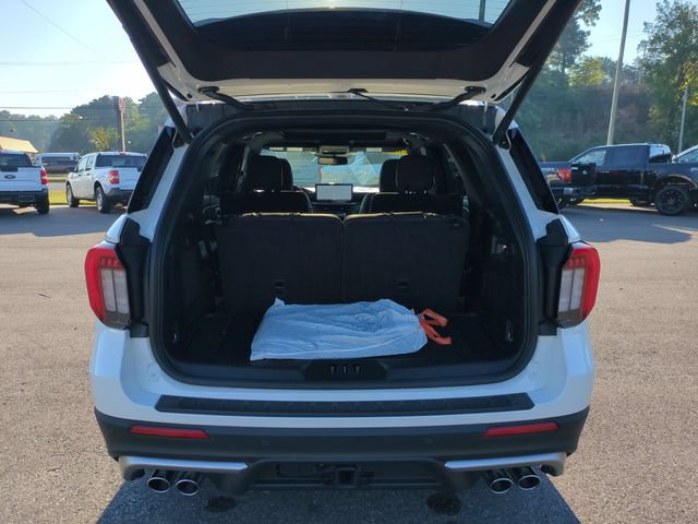 Certified 2025 Ford Explorer Platinum w/ Ultimate Package AWD/4WD image 33