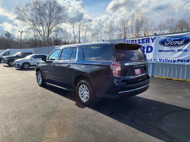 Used 2024 Chevrolet Suburban LT AWD/4WD image 3