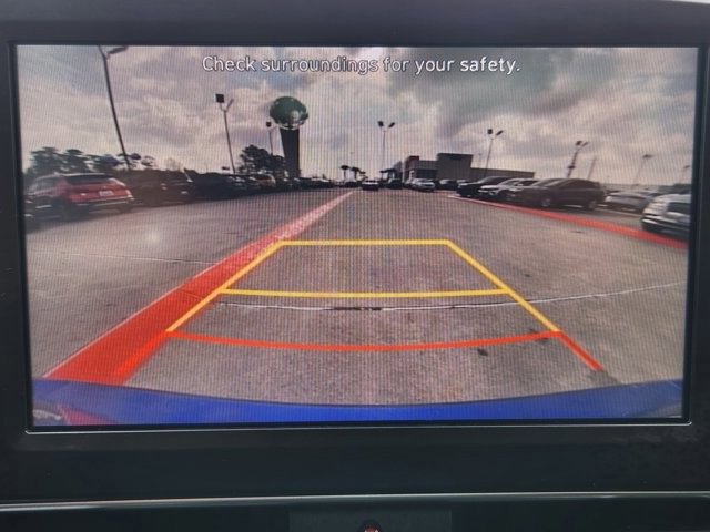 Used 2023 Hyundai Elantra SEL image 16