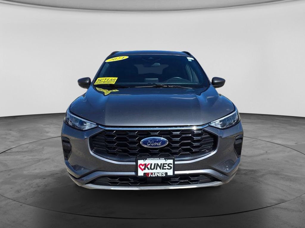 Certified 2024 Ford Escape ST-Line AWD/4WD image 2