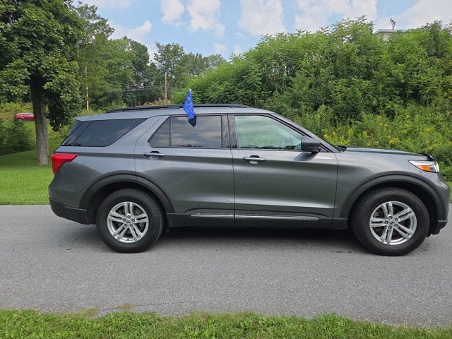 Certified 2022 Ford Explorer XLT w/ Class IV Trailer Tow Package AWD/4WD image 2