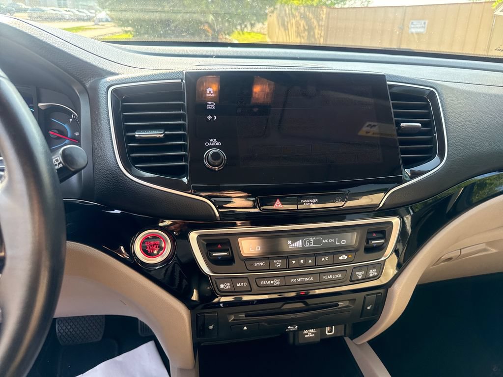 Used 2021 Honda Pilot Touring image 18